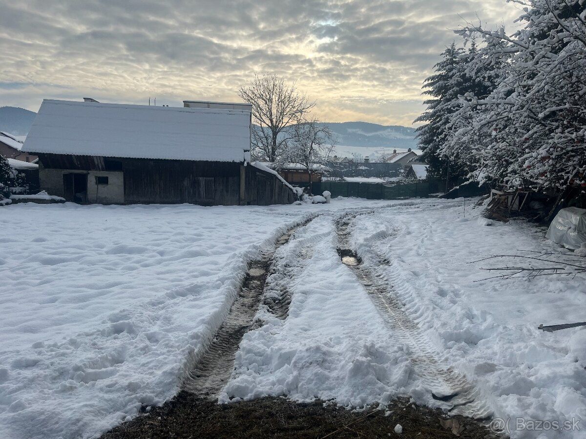 Vo výhradnom zastúpení klienta Vám ponúkame na predaj pozemo