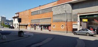 Voľný obchodný priestor na prenájom o výmere 90 m2.
Obchodný