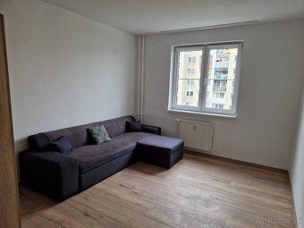 Ponúkam na prenájom 3-izbový zariadený byt (77m2). Byt je pr