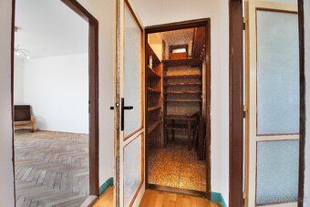 Ponúkame na predaj priestranný 3-izbový byt s výmerou 79 m²,