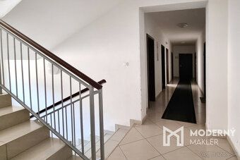 Typ: Kancelárie Ulica: Veterná Obec: Šamorín
Moderný maklér 