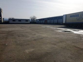 Číslo ponuky : 179447 , Telefón : 0911 455 711 , E-mail :
Na