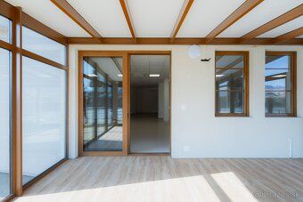 Ponúkame na prenájom atraktívny obchodný priestor v apartmán