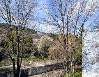 Ponúkame Vám na predaj 3 izbový byt 64 m2 na dobrej adrese v