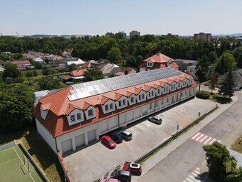 Ponúkam na prenájom garážové parkovacie miesto v bytovom dom