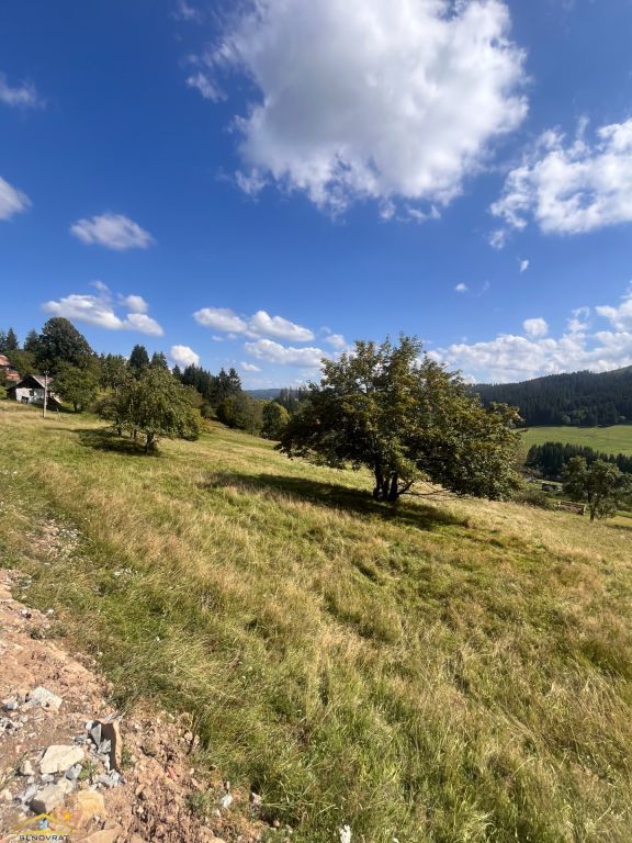 Na predaj krásny pozemok v obci Korňa. Ponúkame Vám na preda