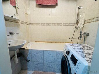 Ponúkame na predaj príjemný 3-izbový byt s výmerou 65,45 m² 