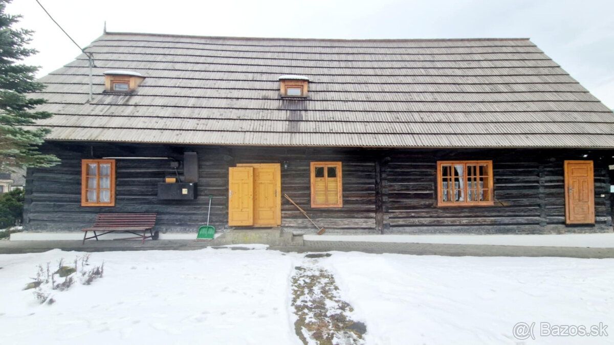 Ponúkame na predaj krásnu, kompletne renovovanú chatu-chalup