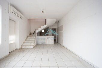 Komerčný priestor (64 m²) na 3 podlažiach s nákladným výťaho