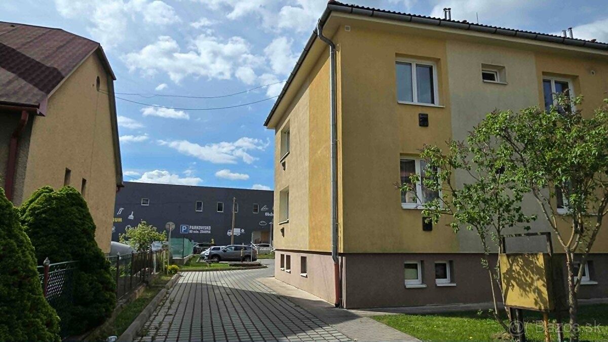Ponúkame na predaj, 3- izbový byt s loggiou v centre mesta B