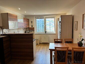 Ponúkam na prenájom 2 izbový byt o výmere 47 m2 na Tulskej u