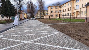 Ponúkame výhradne na predaj posledné 3 parkovacie státia na 