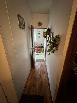 ID:548 GE-MAX Reality ponúka na predaj 2-izbový byt na ulici