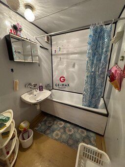 ID:548 GE-MAX Reality ponúka na predaj 2-izbový byt na ulici