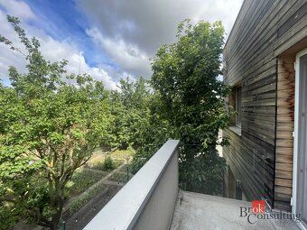 Predaj 2-izbový priestranný byt s balkónom s parkovacím mies
