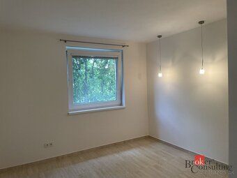 Predaj 2-izbový priestranný byt s balkónom s parkovacím mies