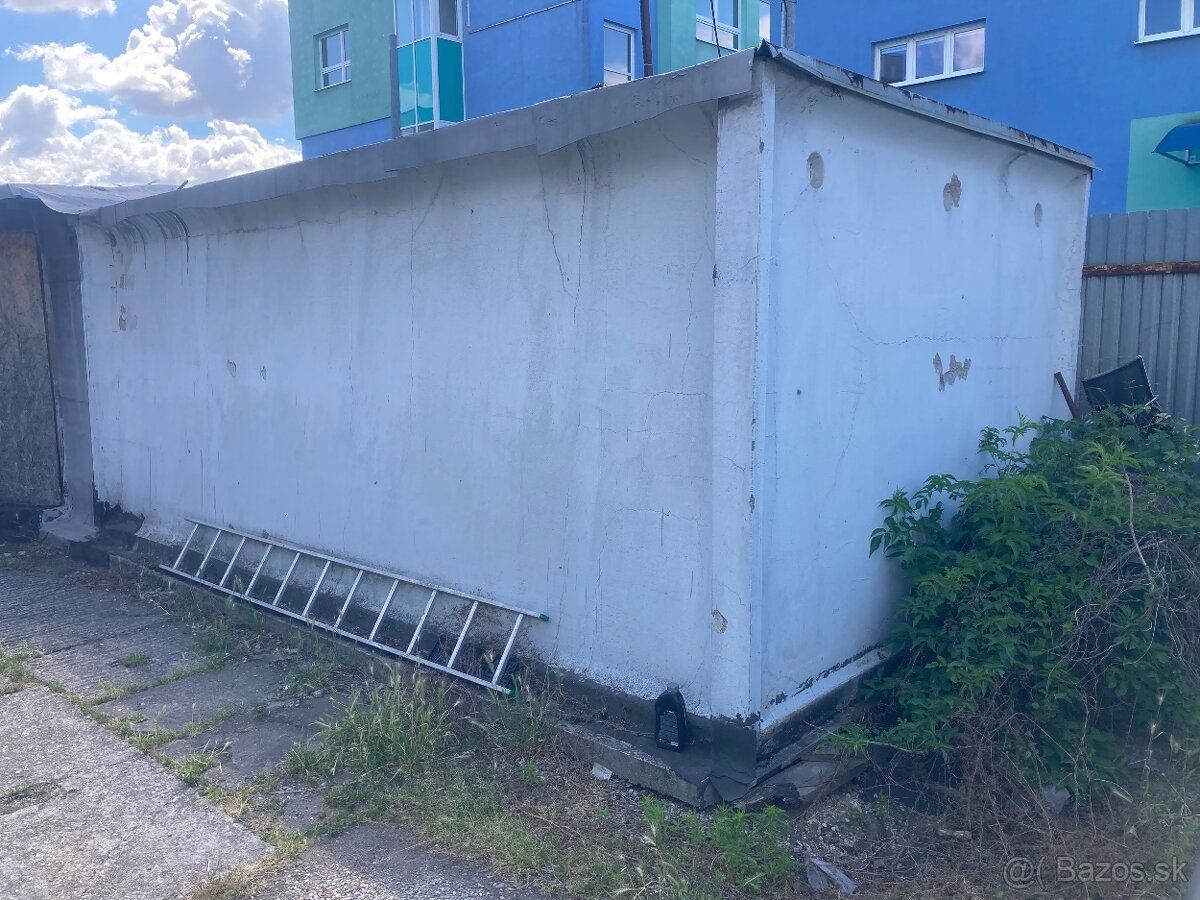 Predam prenosnu betonovu garaz rozmer 5,4mx3,2m vid foto v B