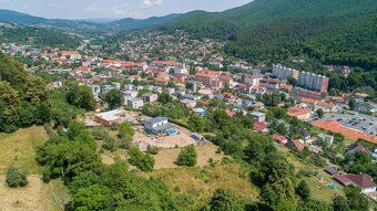Exkluzívne Vám ponúkame na predaj stavebný pozemok v katastr
