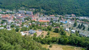 Exkluzívne Vám ponúkame na predaj stavebný pozemok v katastr
