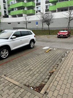Prenajmem (dlhodobo) garážové státie v Urban Residence na Ra