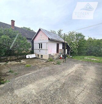Ponúkame Vám na predaj pekný tehlový 2 izbový rodinný dom so