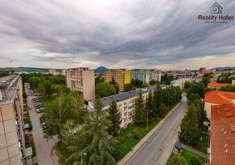 Reality Hofer ponúka na predaj 2 izbový byt na ulici Českosl