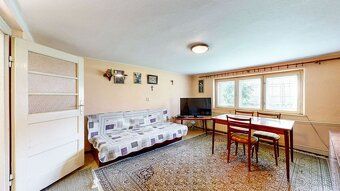 Pozemok 778 m² • Úžitková plocha 133 m² • Cena: 160 000 €
Hľ