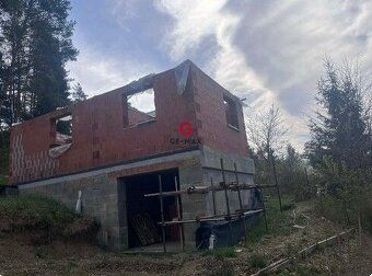 ID:549 GE-MAX Reality ponúka na predaj pozemok s chatou v ob