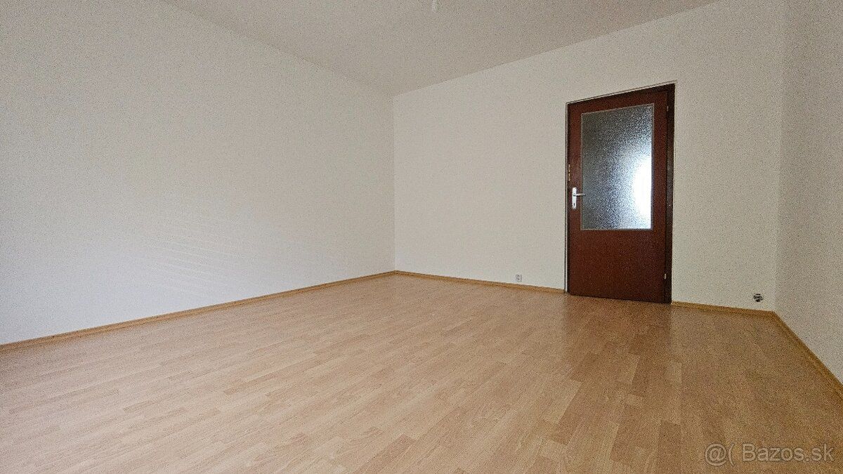 R12 reality pripravuje na predaj Veľkometrážny 1 izbový byt
