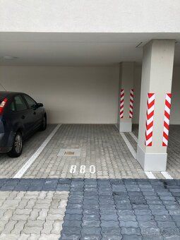 Prenajmem garaz na Bebravskej ul. Aj na dlhodoby prenajom.Vo