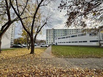 Exkluzívne Vám ponúkam na predaj krásny, slnečný, rovinatý s