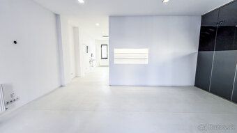 Na prenájom klimatizovaný a reprezentatívny priestor pre Vaš