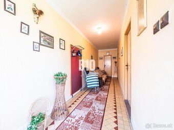 B10 Vám ponúka na predaj Rodinný dom v obci Kolíňany, ktorá 