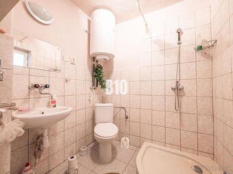 B10 Vám ponúka na predaj Rodinný dom v obci Kolíňany, ktorá 
