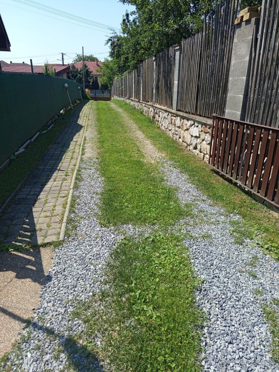 Ponúkam na predaj pozemok v lokalite Košice-Šaca v zastavane
