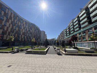 Realitná kancelária RE/MAX ponúka na predaj administratívne 