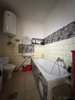ID234-12-DERUa: Exkluzívne ponúkamena predaj rodinný dom v o