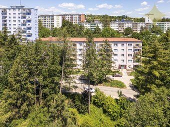 Výnimočná atmosféra a výhľad na park a zeleň, ktorý dodáva b