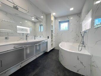 Ponúkame na prenájom 5izb. RD, OV, ÚP 157 m2, pozemok 685 m2