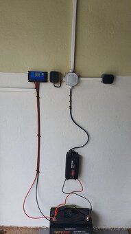 Bezpečná garáž s elektrinou a diaľkovo ovládanou bránou v to