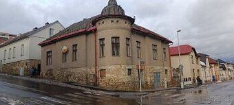 Na predaj velký rodinný dom po rekonštrukcii v obci Lopej. V