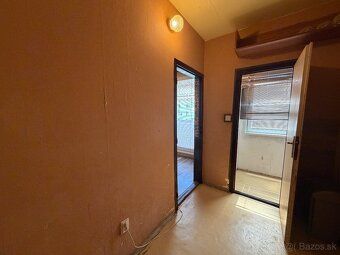 Ponúkame na predaj priestranný 3-izbový byt s balkónom o vým