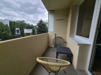 Typ: 2-izbový byt Ulica: Pod kaštieľom Mestská časť: Pod kaš