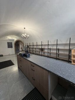 Typ: Historický objekt Ulica: Halenárska Obec: Trnava
REALL 