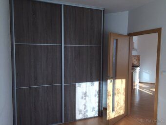 Prenajmeme pekný dvojizbový byt, v širšom centre mesta, vo v