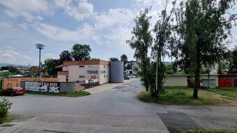 Ponúkam na prenájom krásny, kompletne zrekonštruovaný a zari