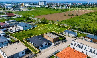INVESTIČNÁ PRÍLEŽITOSŤ – 3 SUSEDIACE STAVEBNÉ POZEMKY
SENEC 