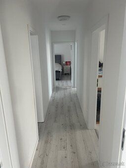 Ponúkame na predaj moderný 4-izbový bungalov – novostavbu v 