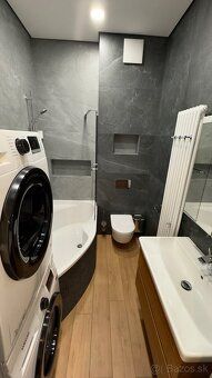 🏡 EXKLUZÍVNY 2-IZBOVÝ BYT S ORIGINÁLNOU NADSTAVBOU, WELLNESS