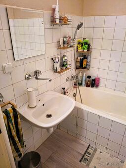 Ponúkame na predaj veľký 3-izbový tehlový byt o výmere 87 m²